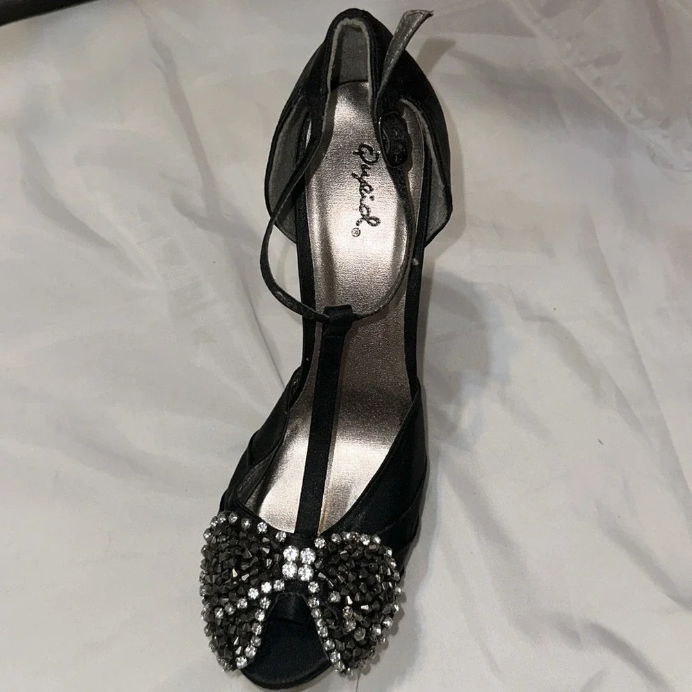 Qupid black satin